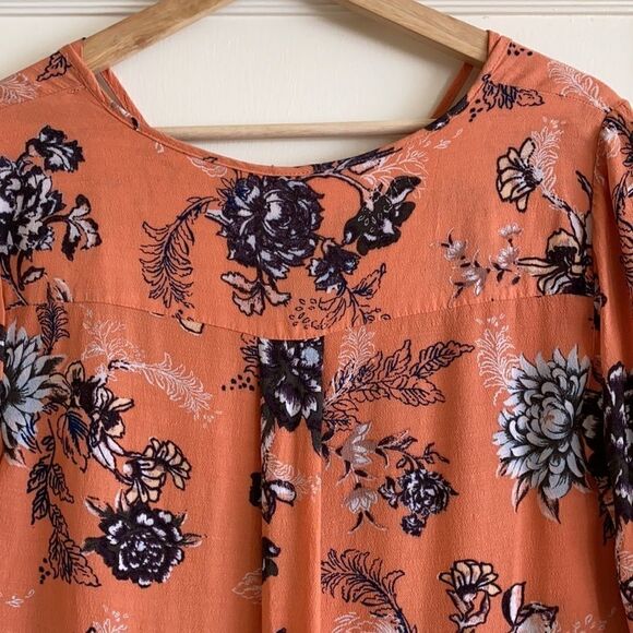 Free People Criss Cross Floral Tunic High/Low Hemline Blouse Size XS - Picture 8 of 11
